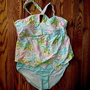 Crown and Ivy tankini top and bottoms